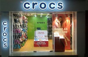 crocs in forum mall