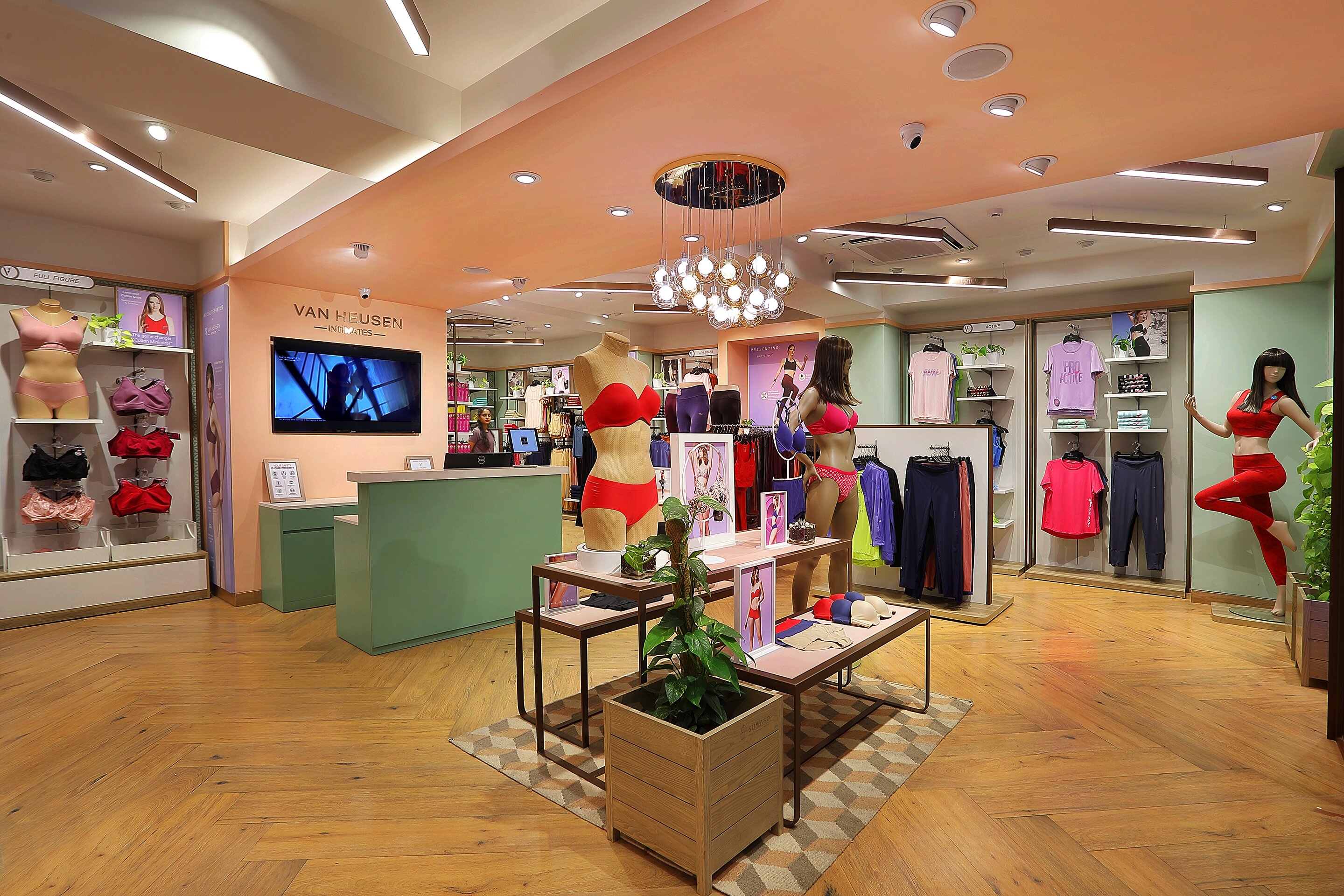 Van Heusen Innerwear opens women's wear store in Bengaluru